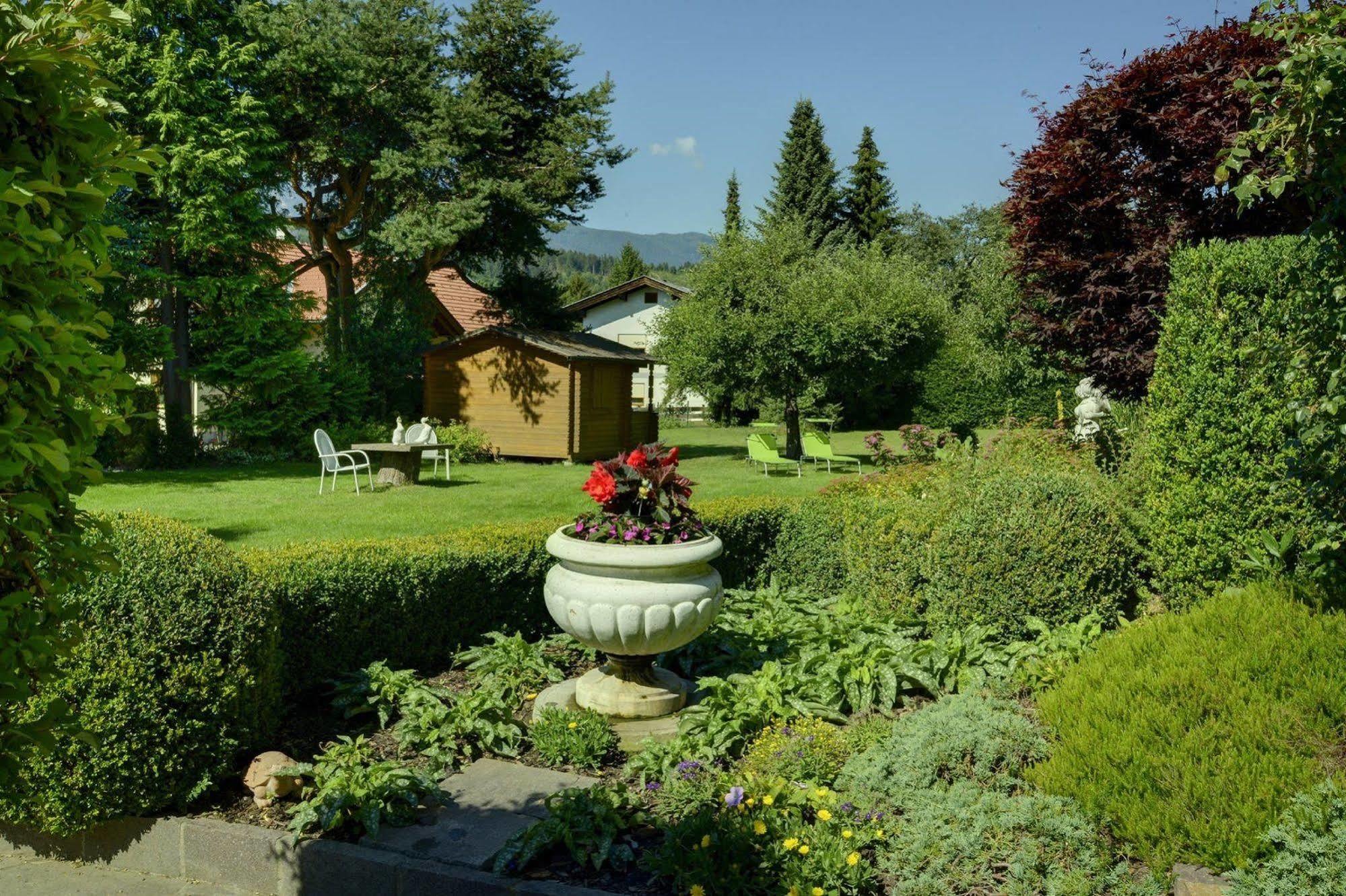 Fruehstueckspension Haus Golker Seeboden Exterior foto